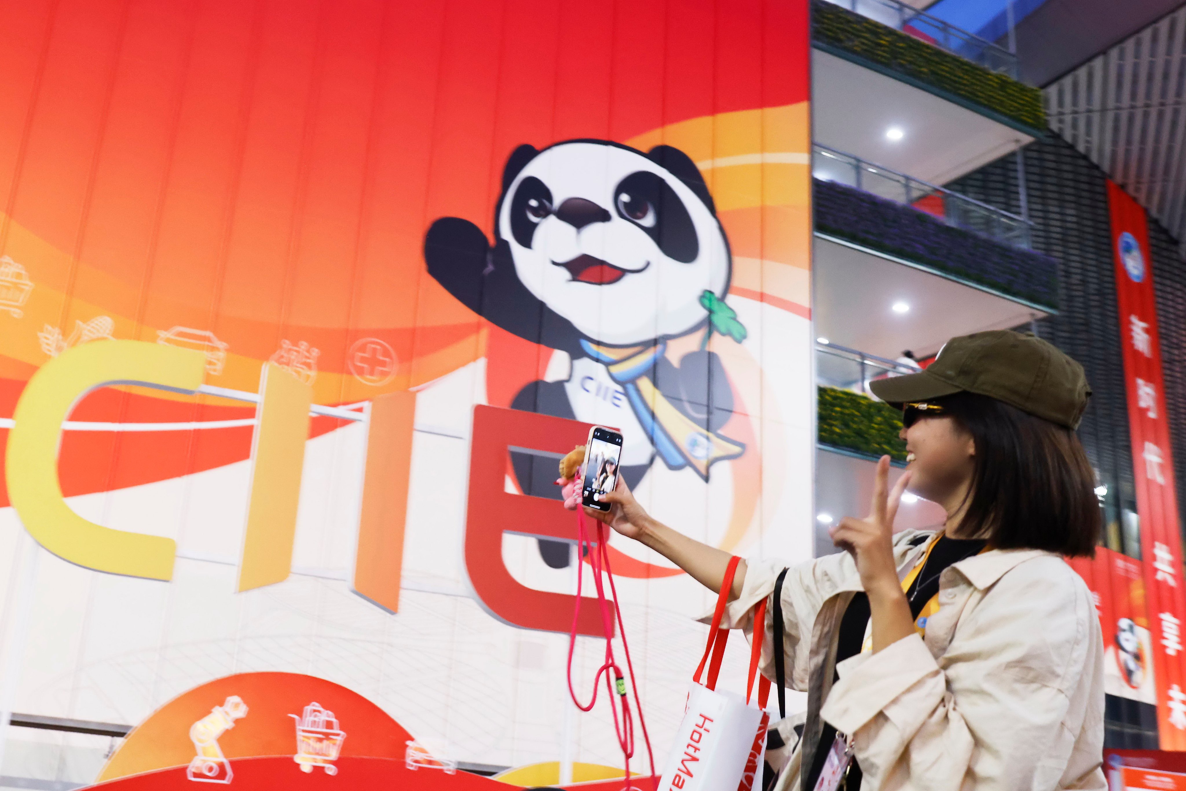 提升展會(huì )效果的進(jìn)博會(huì )展位設計搭建策略實(shí)用技巧